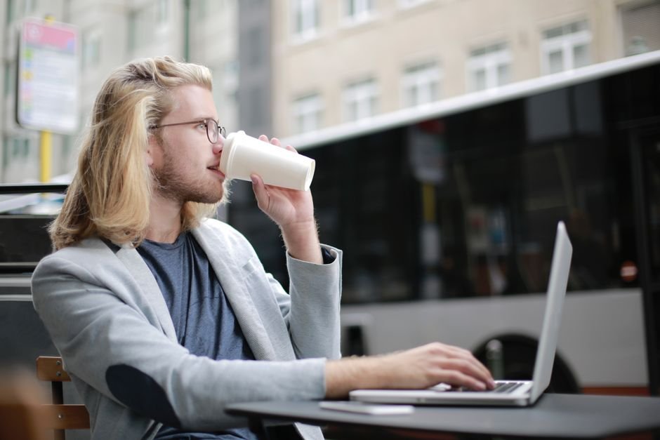 Starting an AI job with no experience — qualification tasks and proof of skill replace the résumé