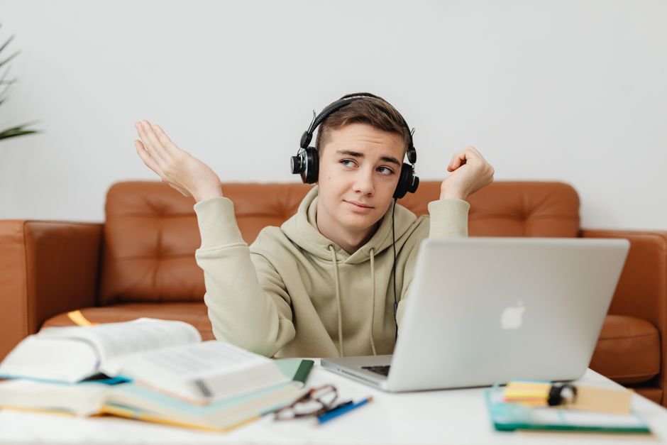 Free material at the top end matches or beats most paid AI courses