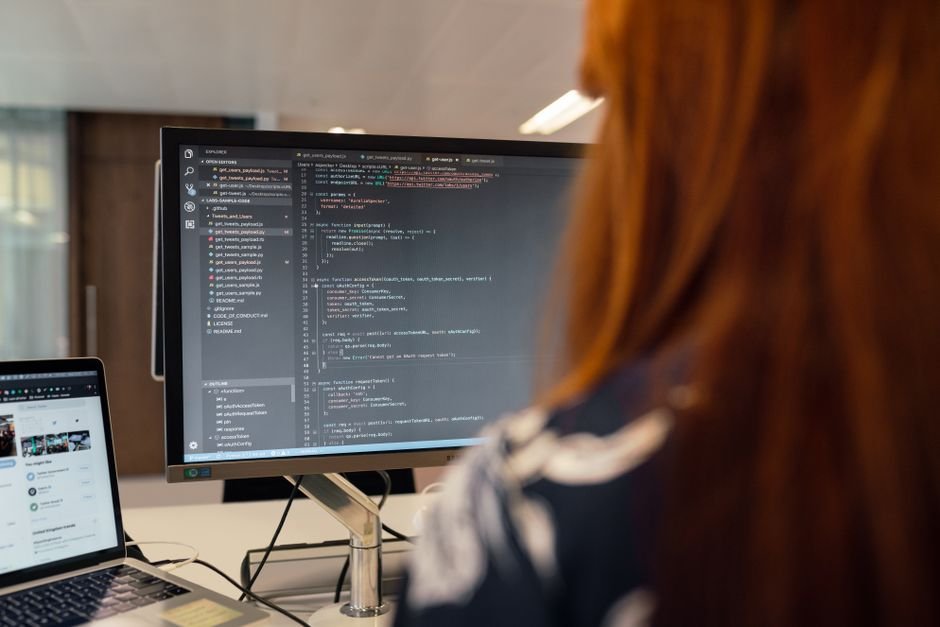 Engineer at a computer, one of the specialist roles Handshake AI lists